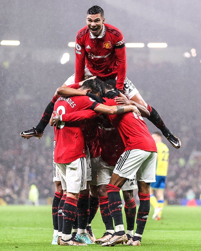 了她接球后 了她接球后